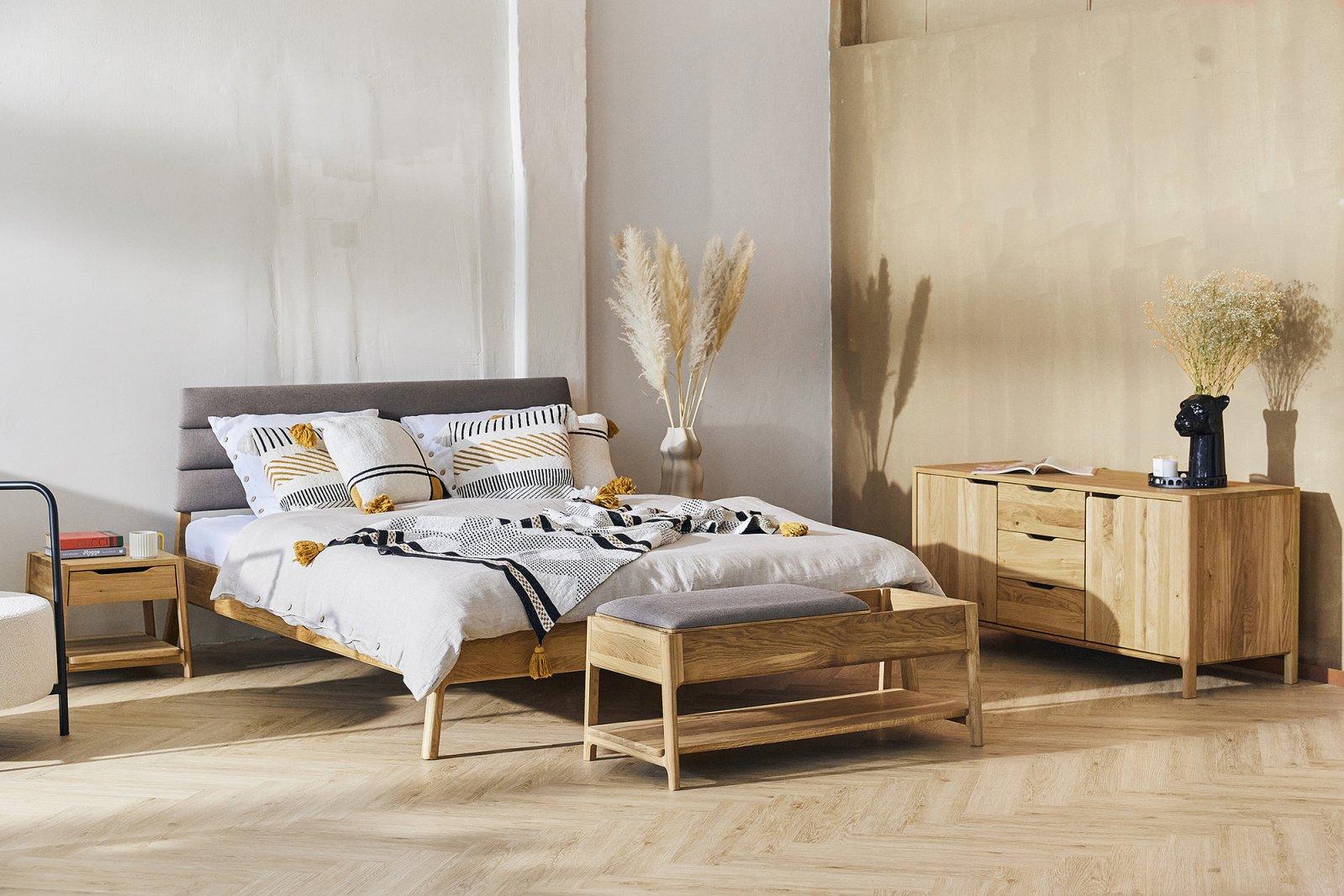 Bed with upholstered headboard TWIG